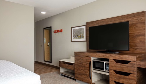 Habitación, 1 cama de matrimonio grande, accesible para personas con discapacidad, bañera