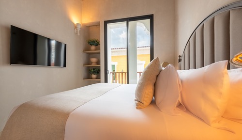 Suite junior, balcón