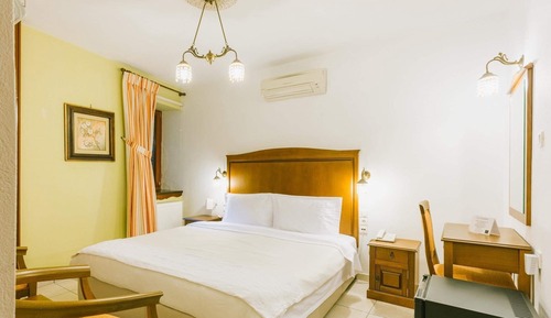 Economy Room