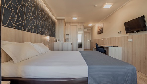 Habitación estándar con 1 cama doble o 2 individuales