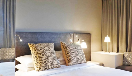 Suite, 1 cama de matrimonio grande con sofá cama