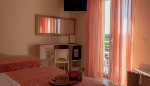 Habitación triple clásica