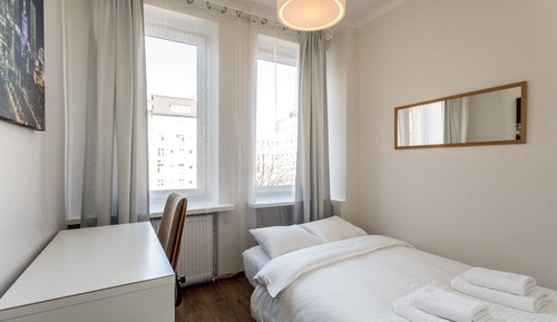 Apartamento Confort, 2 habitaciones, cocina básica (Zelazna 16)