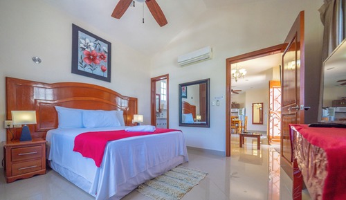Villa familiar, 2 habitaciones, cocina básica (up to 5 people included )