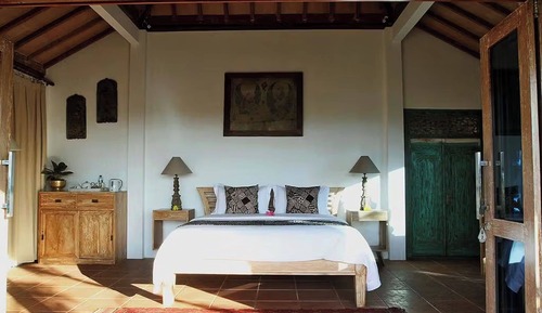 Bungalow, vistas al jardín