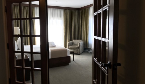 Suite Signature, bañera de hidromasaje, vistas al puerto deportivo