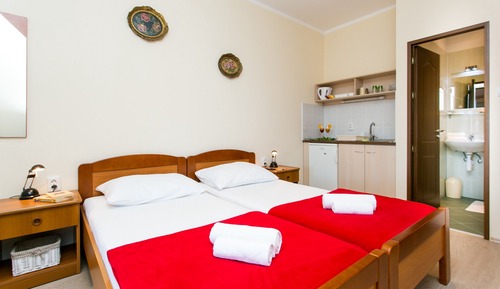 Habitación con 2 camas individuales