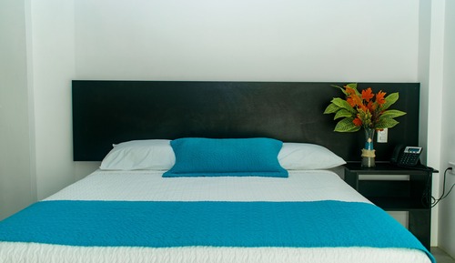 Apartamento familiar, 2 habitaciones, frigorífico, vistas al mar