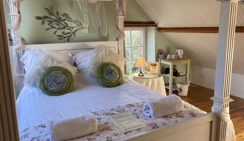 Habitación familiar con 1 cama doble o 2 individuales, baño privado (Le Verger)
