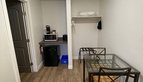 Habitación estándar, 1 cama de matrimonio, frigorífico y microondas, planta baja