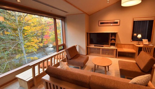 Suite, no fumadores, vistas al río