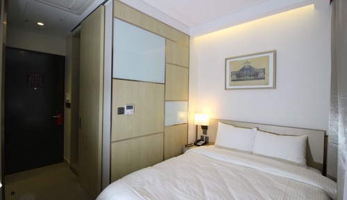 Economy Double Room (Bathtub random)