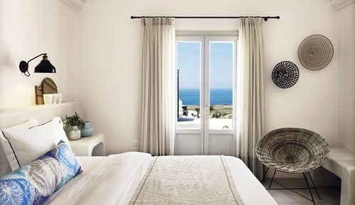 Sea View Suite with Hot Tub