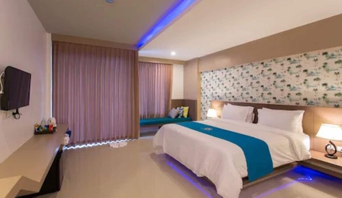 Habitación Deluxe doble, acceso a la piscina