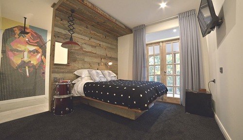 Habitación de diseño doble, 1 cama de matrimonio (Grohl )