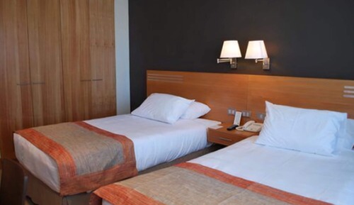 Habitación estándar con 2 camas individuales