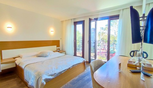 Habitación estándar doble, vistas parciales al mar