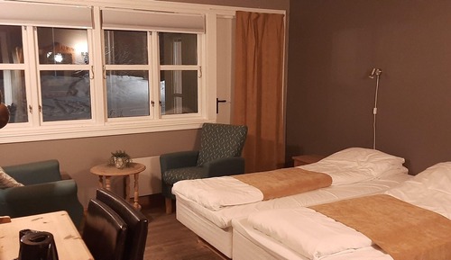 Habitación básica con 1 cama doble o 2 individuales