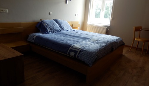 Habitación con 1 cama doble o 2 individuales, vistas a la colina