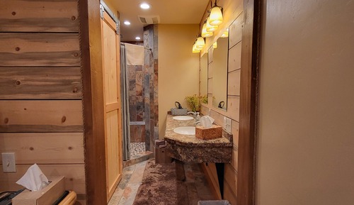 5. Mt. Oxford Room