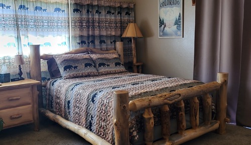 2. Mt. Columbia Room
