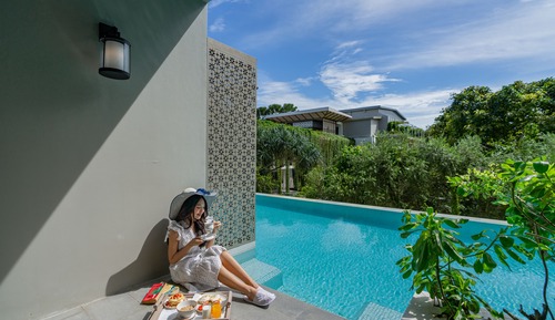 Superior Room, Pool Access