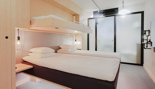 Habitación familiar, sin ventanas