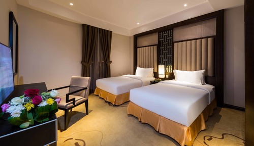 Suite, 3 Bedrooms
