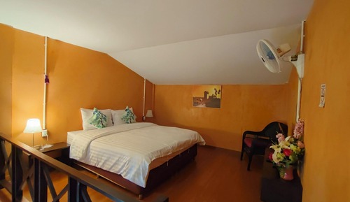 Habitación Deluxe doble, 1 cama de matrimonio grande, bañera de hidromasaje, entresuelo