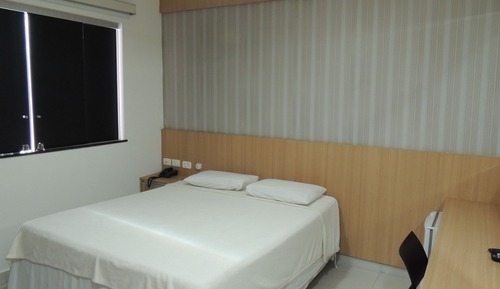 Habitación estándar con 1 cama doble o 2 individuales