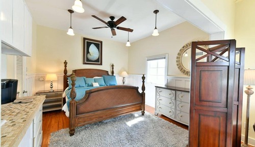 Clifton Guest and Fishing Lodge, 4 Bedrooms, Pool Access, 4 Bathrooms