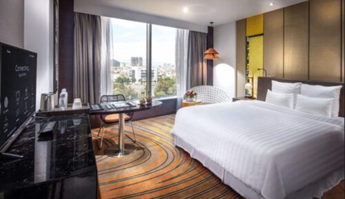 Habitación superior, 1 cama de matrimonio grande, vistas a la ciudad
