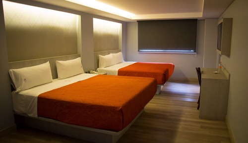 Habitación cuádruple estándar, 2 camas de matrimonio