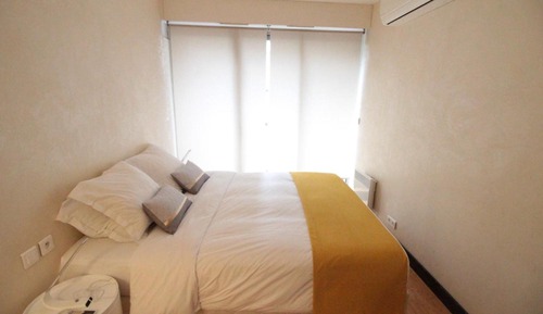 Apartamento ejecutivo, baño privado, vistas al jardín (Executive Apartment)