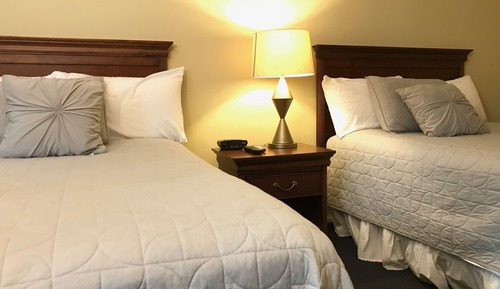 Habitación estándar doble, 2 camas dobles, baño privado