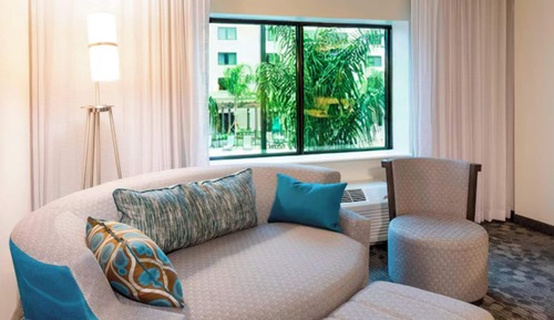 Habitación Deluxe, 1 cama de matrimonio grande, vistas al patio (Hearing Accessible)