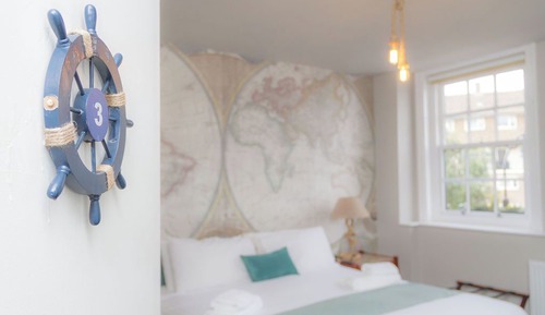 Habitación estándar, 1 cama de matrimonio grande, baño compartido