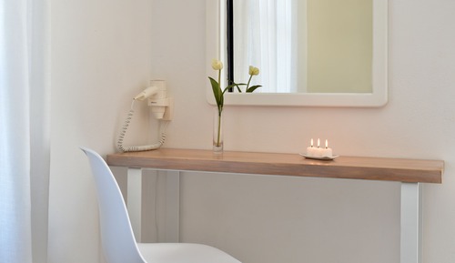 Habitación superior con 1 cama doble o 2 individuales (with Hydromassage Shower)