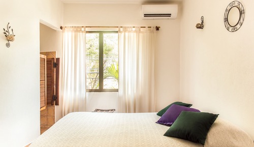 Habitación, vistas a la ciudad (#9)