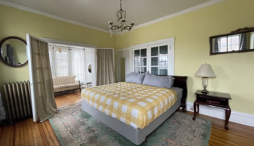 Louise Suite 22