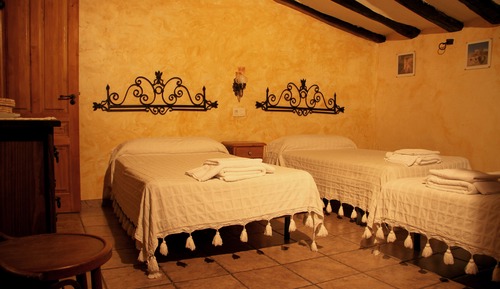 Habitación triple, baño privado