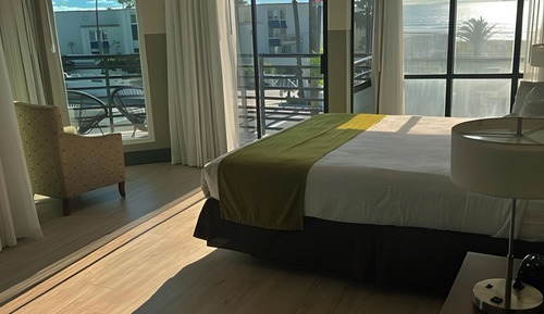 Habitación Deluxe, 1 cama de matrimonio grande, balcón, frente al mar