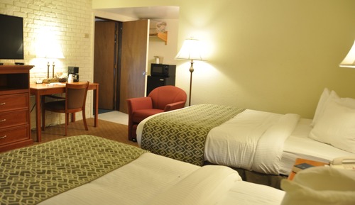 Habitación Deluxe doble, 2 camas de matrimonio, frigorífico y microondas, vistas a la montaña