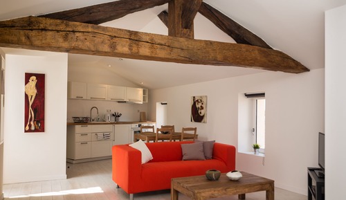 Estudio de diseño, 1 cama doble, en la zona del jardín (Pomerol)