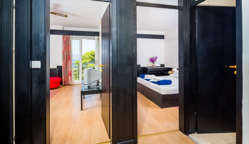 Family Suite with Sea View and Balcony