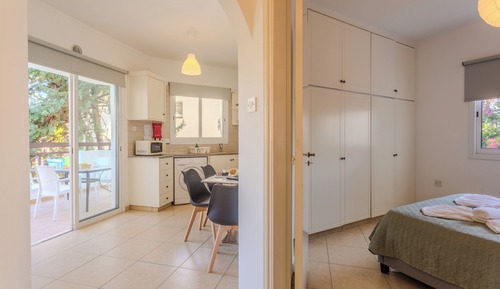 Apartamento superior, 1 habitación, balcón, vistas a la piscina