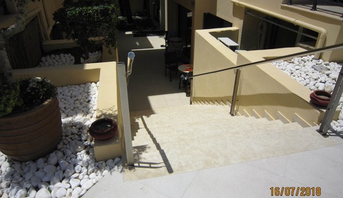 Habitación doble superior, piscina privada (Semi Basement)