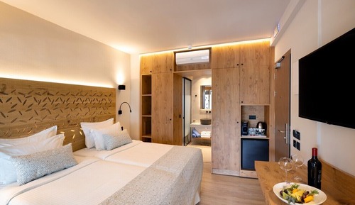 Habitación superior, vistas al jardín