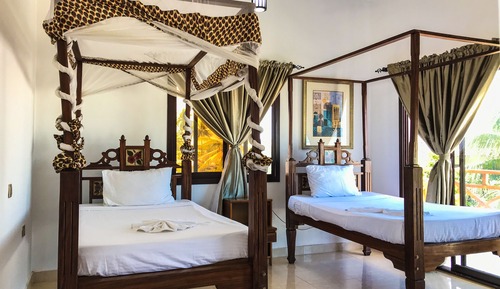 Garden Room with side Beach View-Deluxe