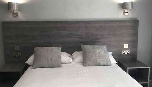 Habitación doble (Room 9)